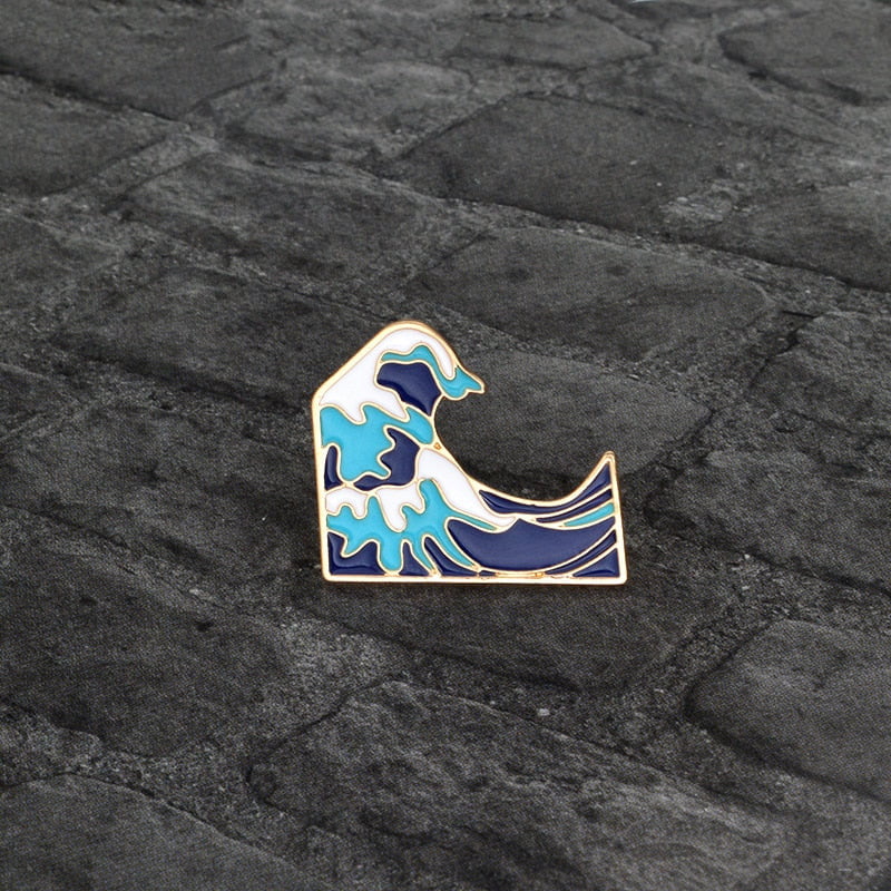 The great wave of kanagawa enamel pin