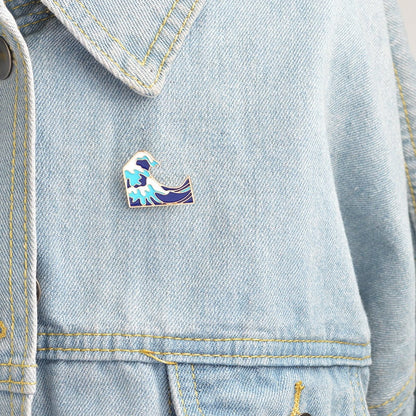 The great wave of kanagawa enamel pin